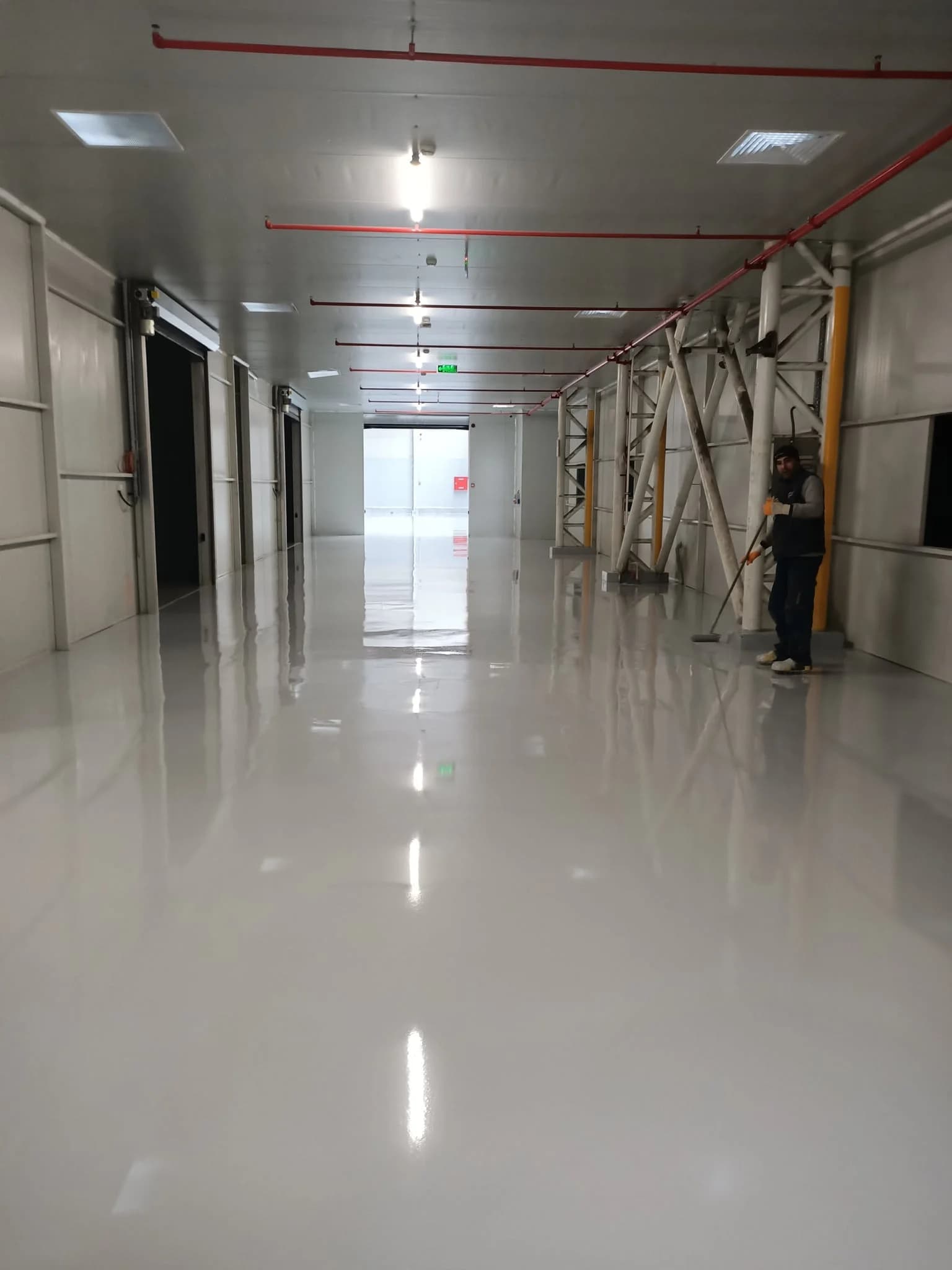 Teknik Epoksi Zemin Kaplama Galeri Görseli 3